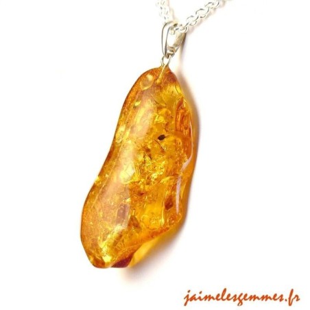 Pendentif baroque en ambre