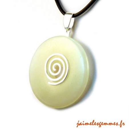 Pendentif donut en jade