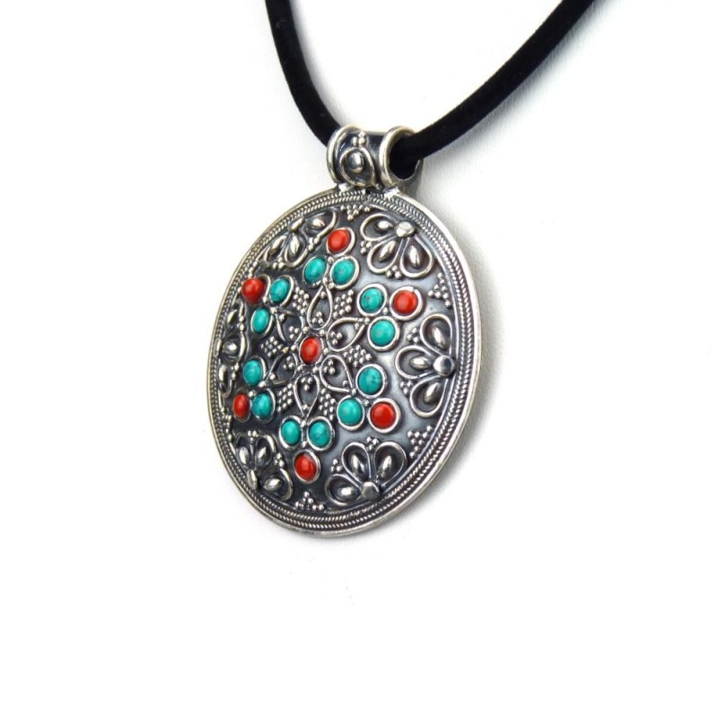 Pendentif en turquoise et corail