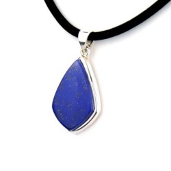 Pendentif cerf-volant en lapis lazuli