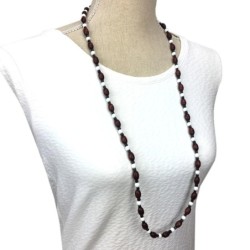 Collier en bois marron et Jade blanc